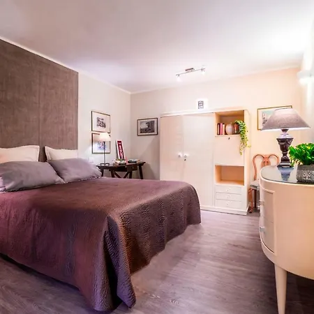 Bozzi 1910 아파트호텔 바리